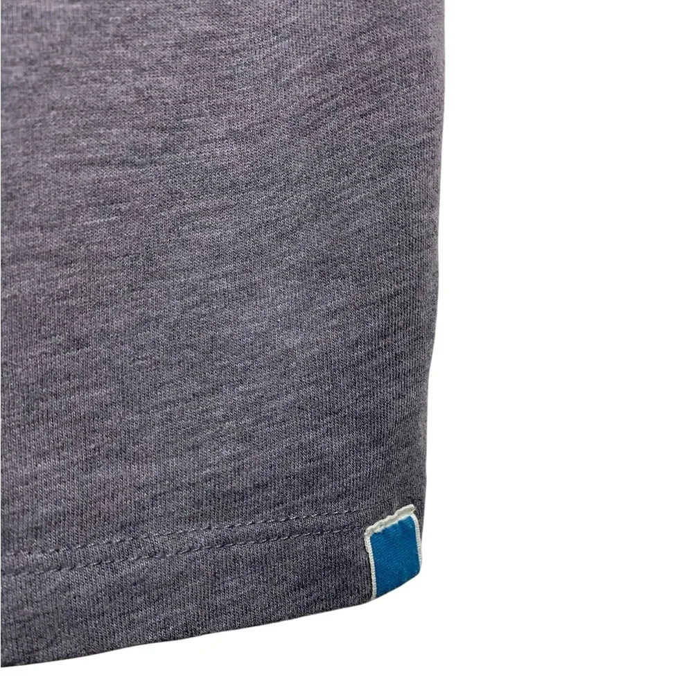 Jason Scott V-Neck Tee - Picture 3 of 6